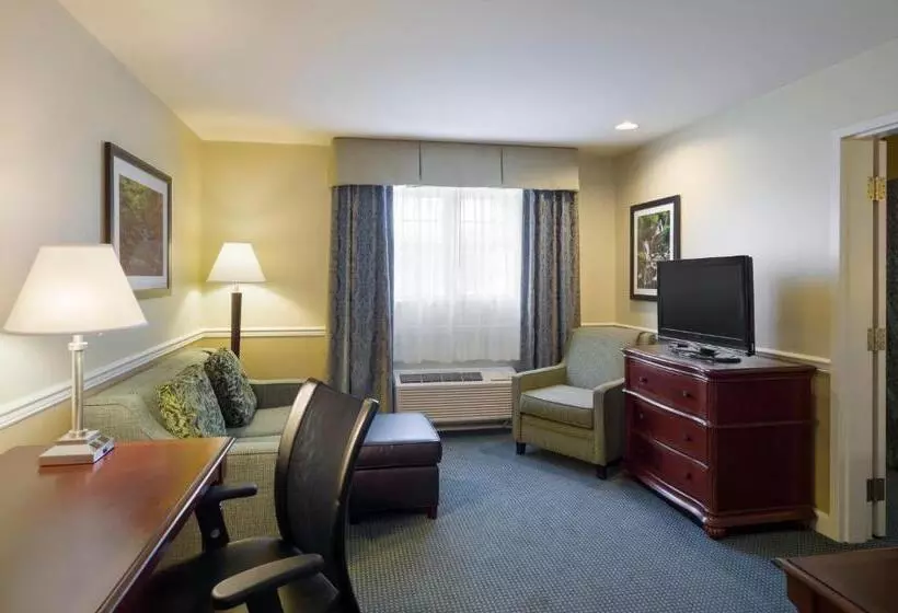 酒店 Pine Barn Inn