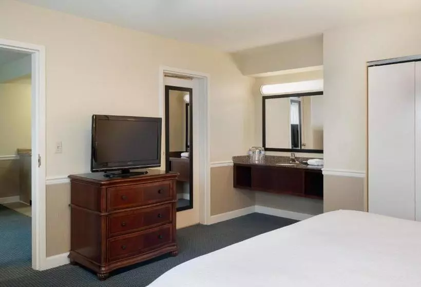 酒店 Pine Barn Inn