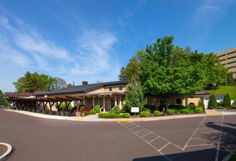 Отель Pine Barn Inn