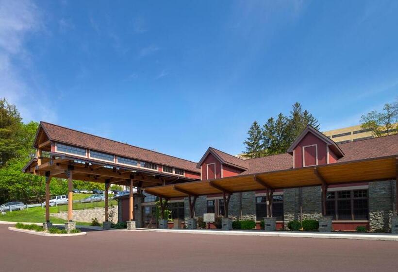 Отель Pine Barn Inn