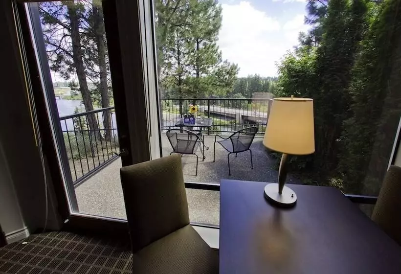 Отель Pine Ridge Inn