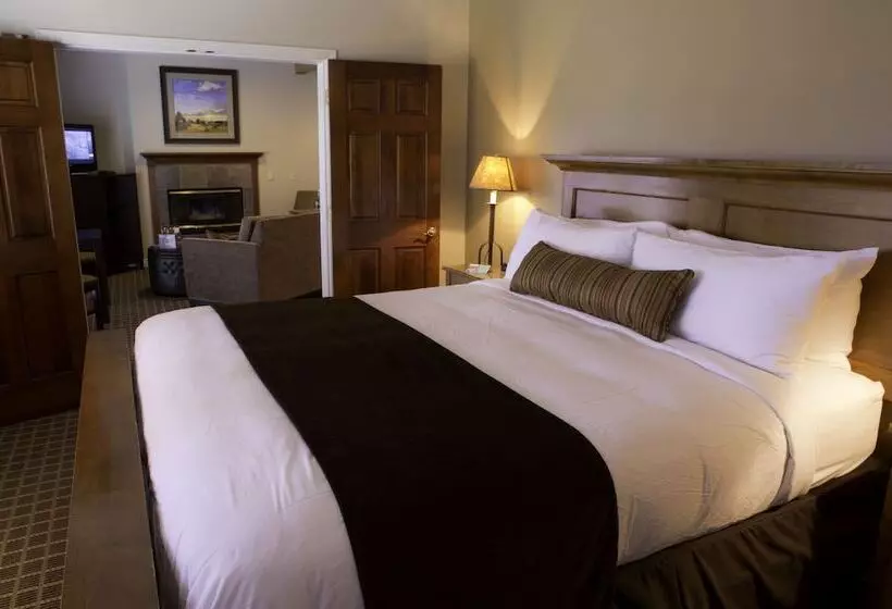 Отель Pine Ridge Inn