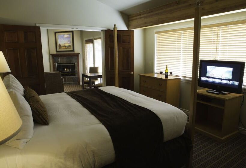 ホテル Pine Ridge Inn