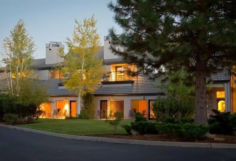 Отель Pine Ridge Inn