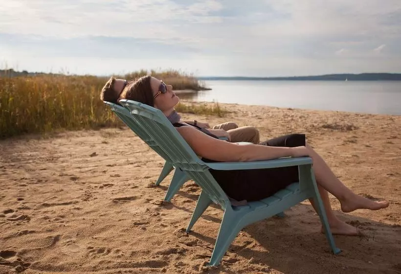 호텔 Pointes North Beachfront Resort