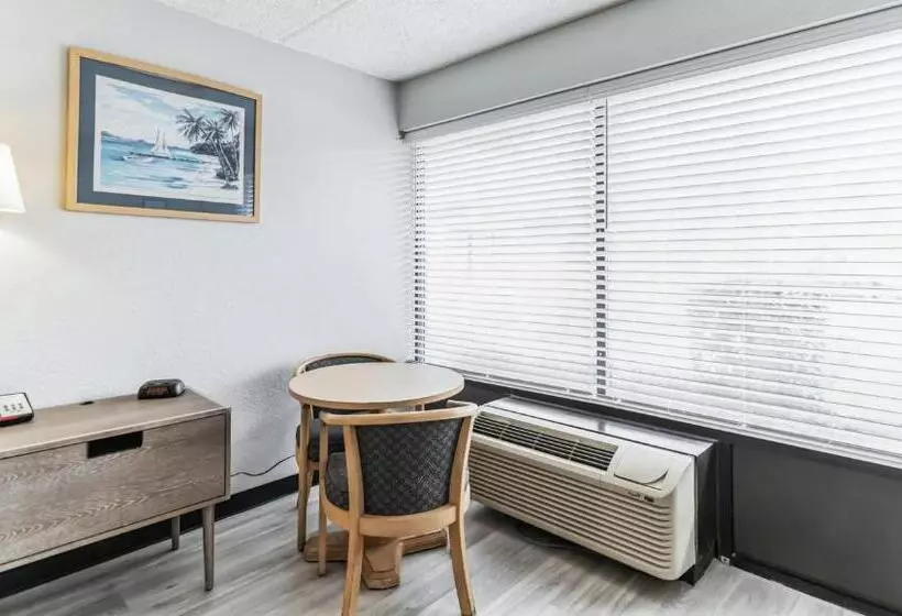 호텔 Home 1 Suites Extended Stay Kissimmee