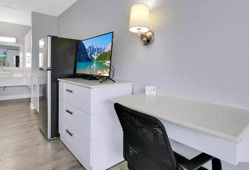 호텔 Home 1 Suites Extended Stay Kissimmee