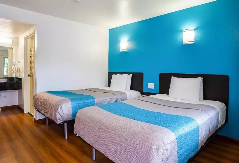 Motel 6ventura, Ca Downtown