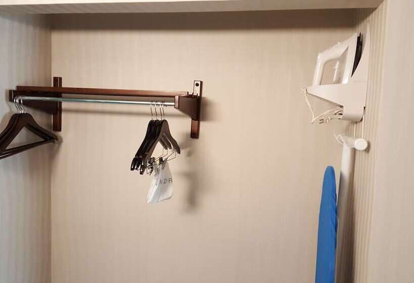 מוטל Aartpark Hotel Inn At Lewsiton