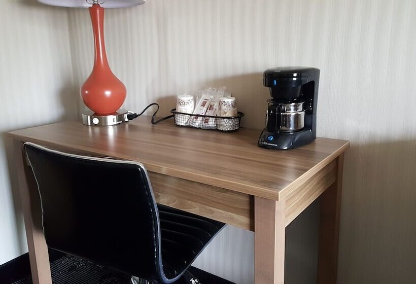 מוטל Aartpark Hotel Inn At Lewsiton