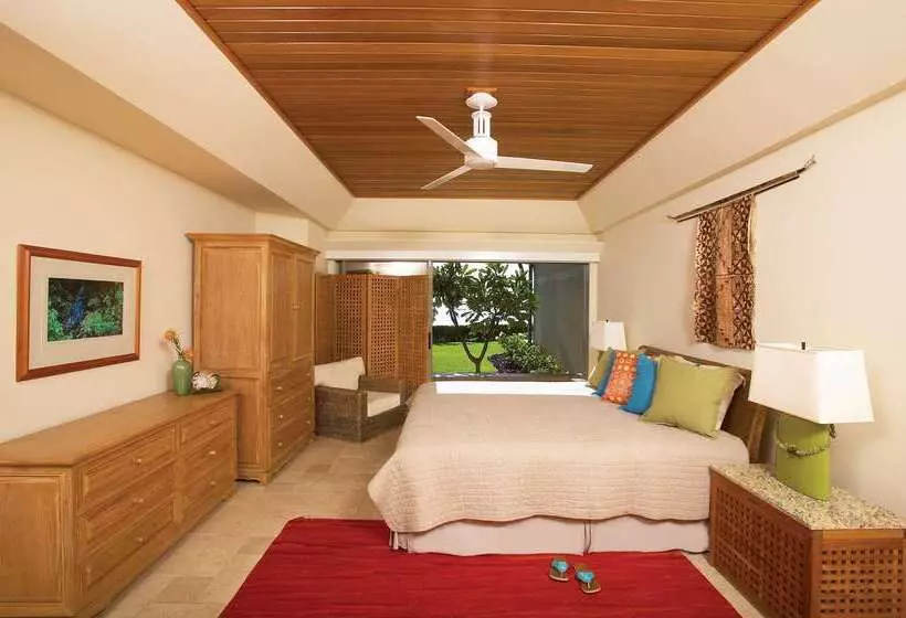 리조트 Puunoa Beach Estates