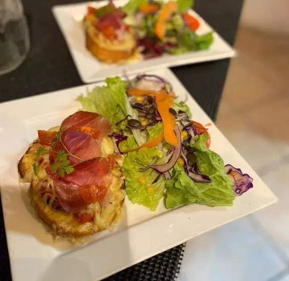 ユースホステル Chez Gaby 1670