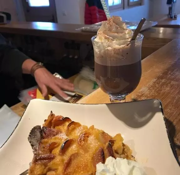 ユースホステル Chez Gaby 1670