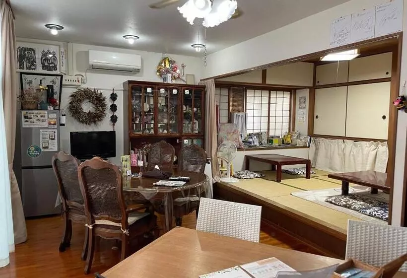 Retkeilymaja Kami House