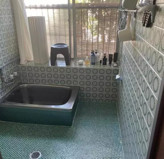 Retkeilymaja Kami House