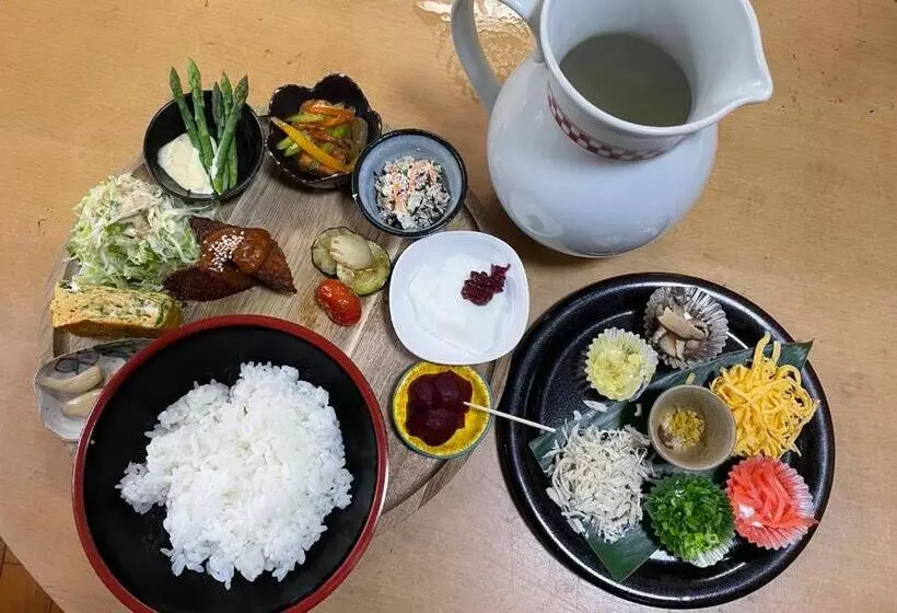 Retkeilymaja Kami House