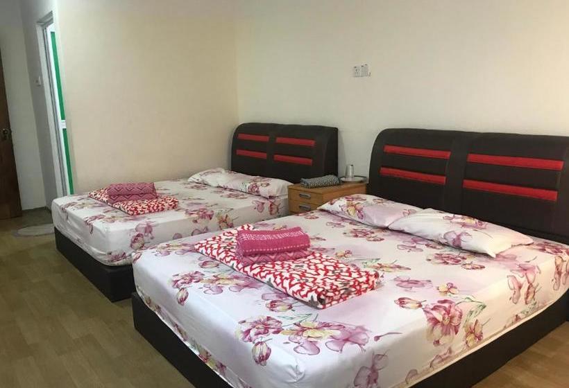 בית מלון כפרי Madina 2 Kota Bharu