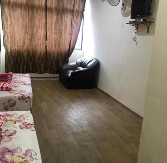 בית מלון כפרי Madina 2 Kota Bharu