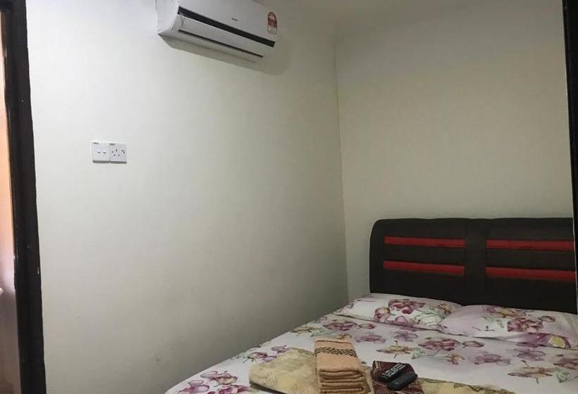 בית מלון כפרי Madina 2 Kota Bharu