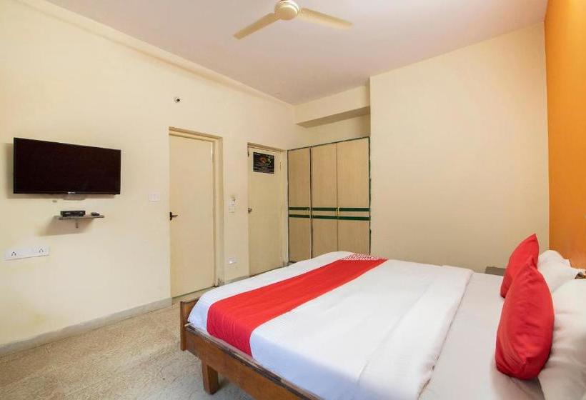 فندق Oyo 60645 Sunrise Inn