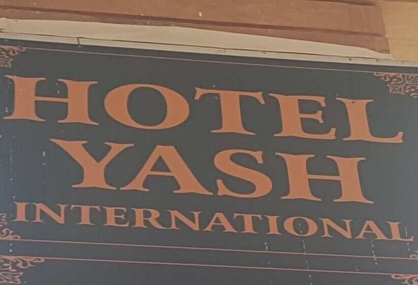 فندق Yash International