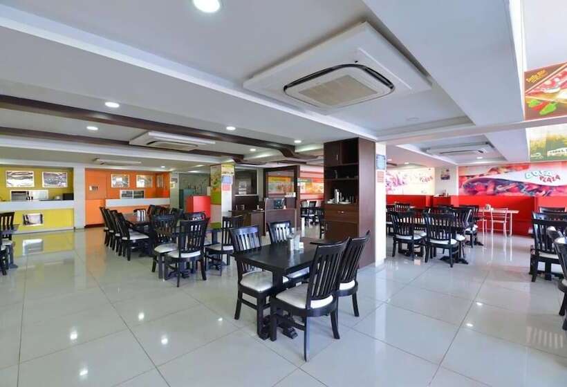 فندق Yash International