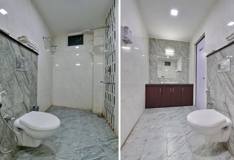 فندق Yash International