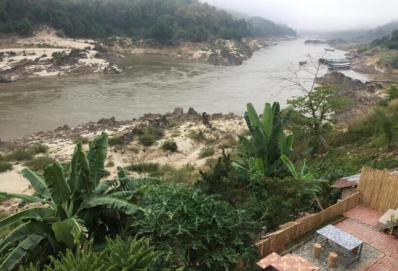 Mekong Backpackers Pakbeng