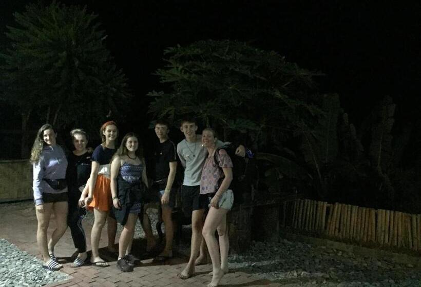 Mekong Backpackers Pakbeng