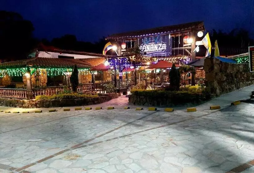 ペンション Cabañas Y Hostal Bonanza Mesa De Los Santos