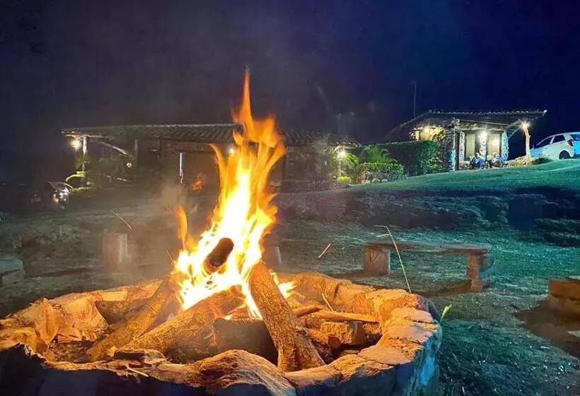 ペンション Cabañas Y Hostal Bonanza Mesa De Los Santos