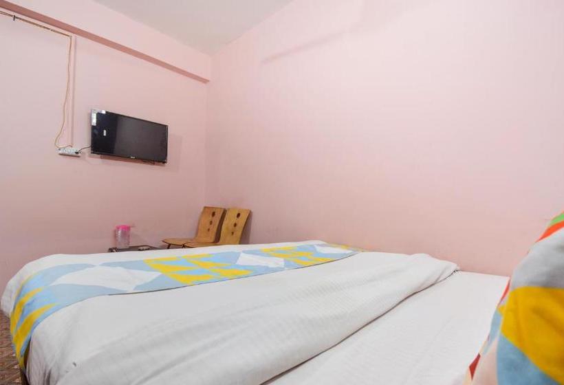 Pensió Oyo Home 62893 Compact Stay Kasauli