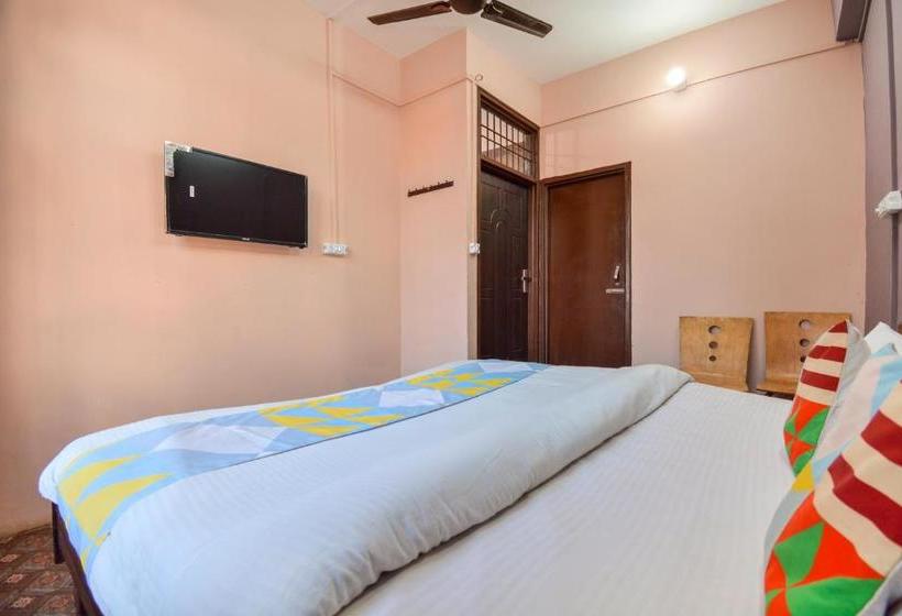 Pensió Oyo Home 62893 Compact Stay Kasauli