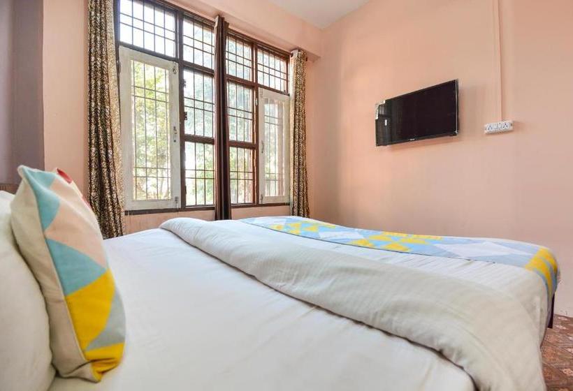 Pensió Oyo Home 62893 Compact Stay Kasauli