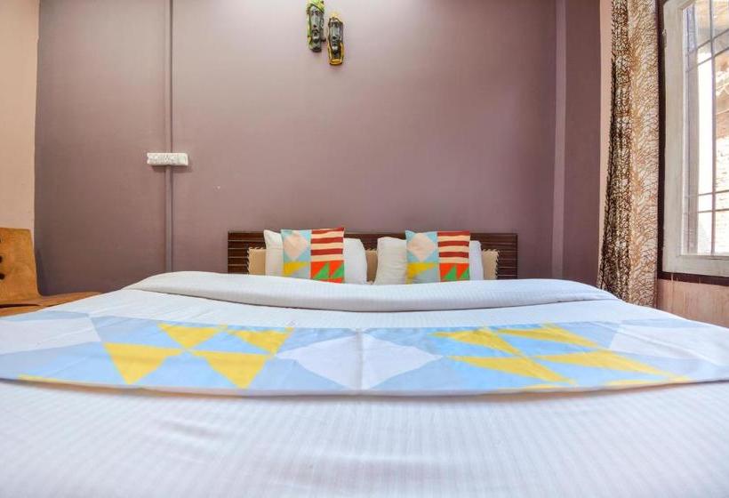 Pensió Oyo Home 62893 Compact Stay Kasauli