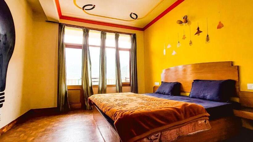 ユースホステル La Vaca India Manali