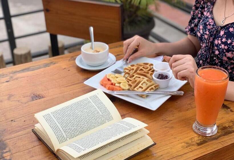 Orquidea Limon Hotel Boutique