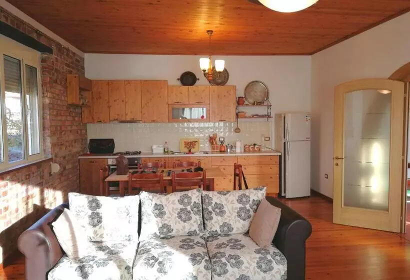 پانسیون Castlehouse