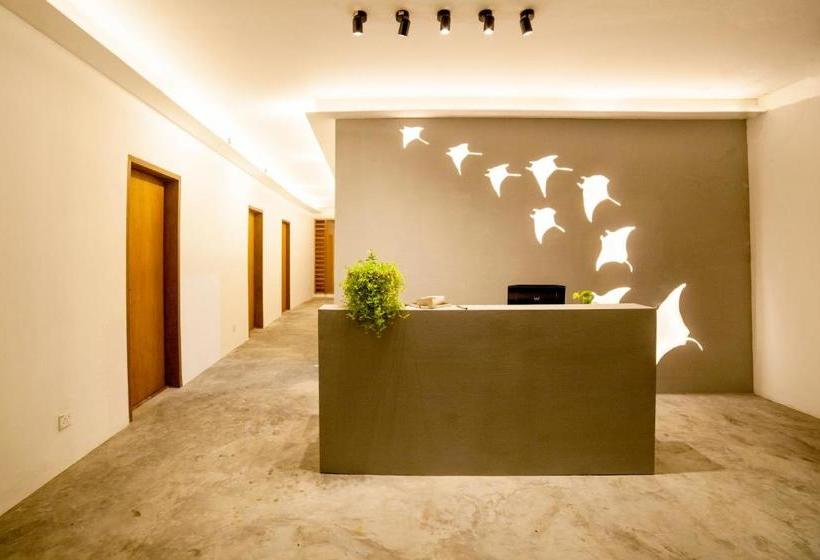 پانسیون Island Scuba Inn