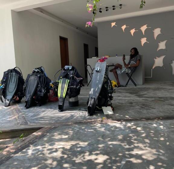 پانسیون Island Scuba Inn