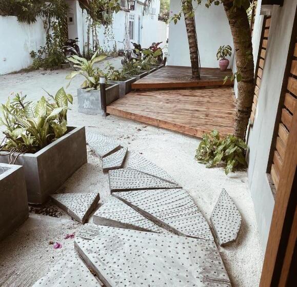 پانسیون Island Scuba Inn