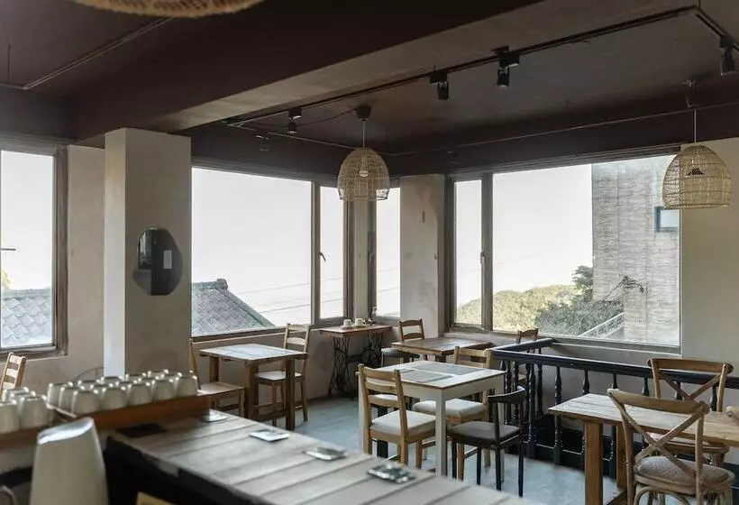 تختخواب و صبحانه Mountain Traveler Inn