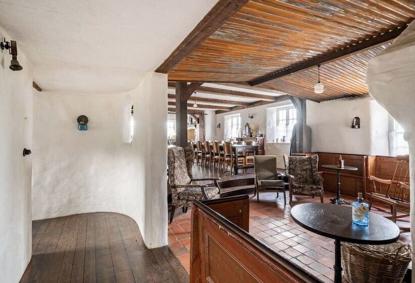 مبيت وإفطار Rosehill House