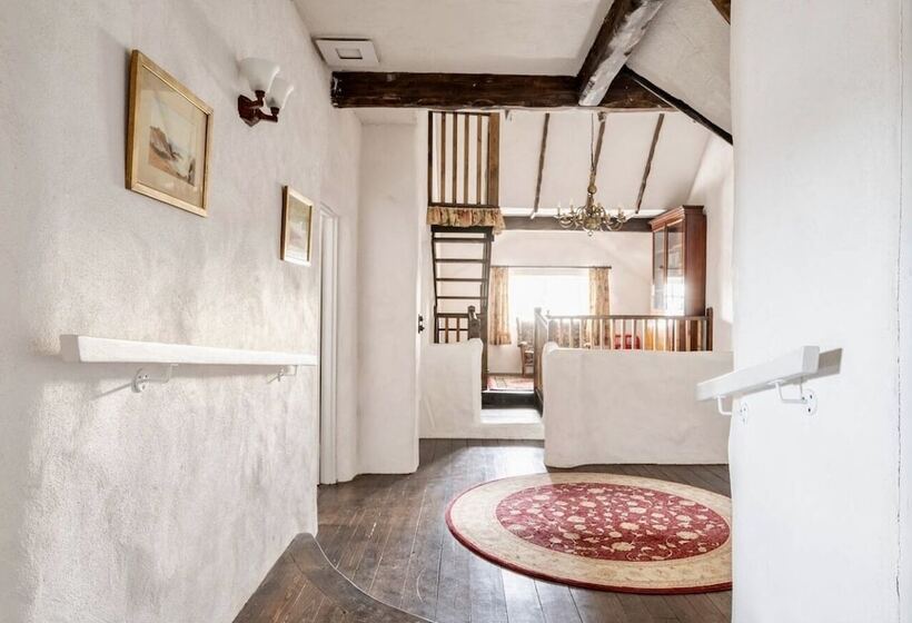 مبيت وإفطار Rosehill House