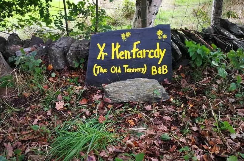 Aamiaismajoitus (B&B) Yr Hen Farcdy