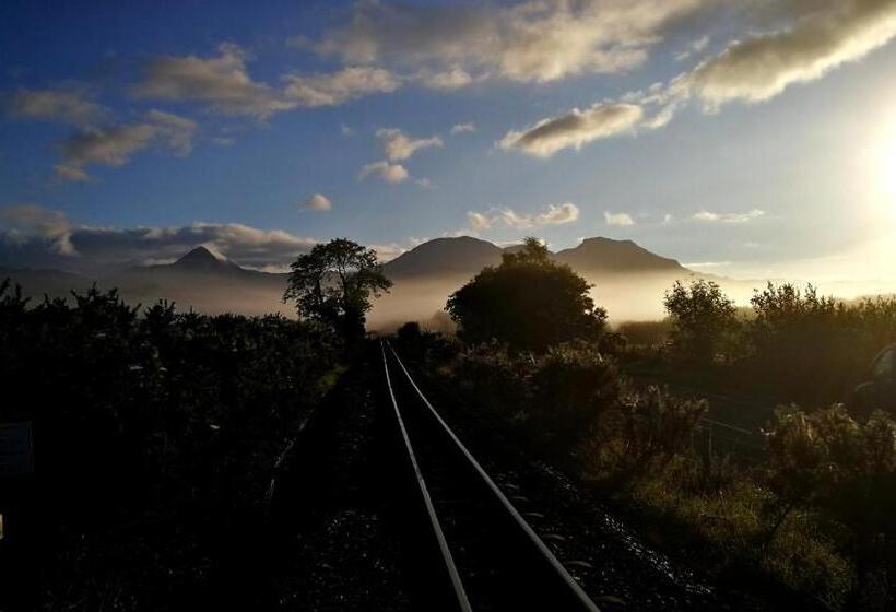 مبيت وإفطار Yr Hen Farcdy