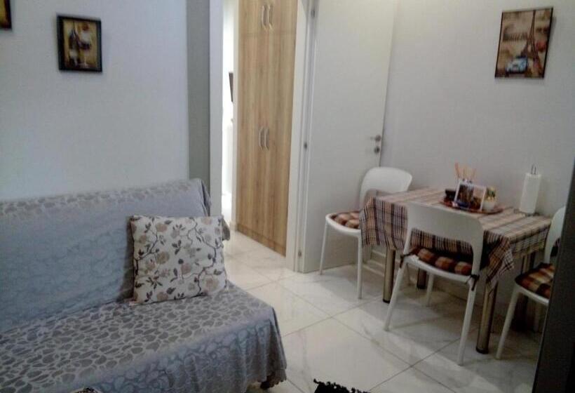 Filippou 13 Luxury Aprts With Balcony