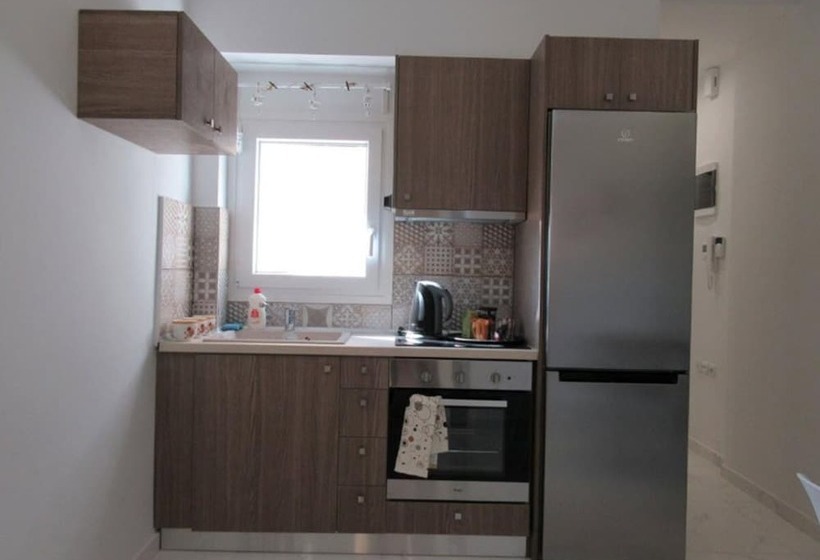 Filippou 13 Luxury Aprts With Balcony