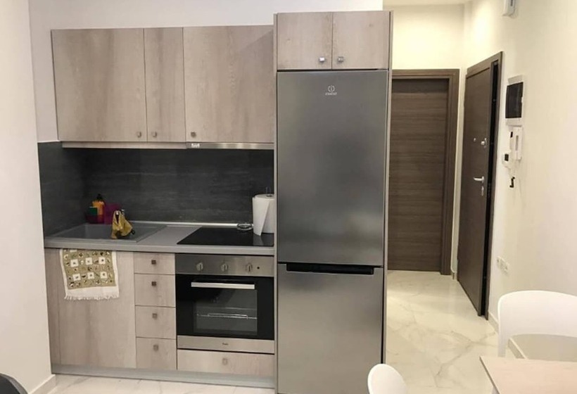 Filippou 13 Luxury Aprts With Balcony