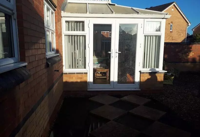 Majatalo Riverstone House